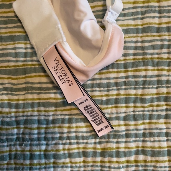 NWOT Victoria’s Secret Demi cup bra, Size 38DD - Picture 3 of 4